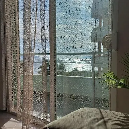 Sea View Retreat 2br On Lungomare *